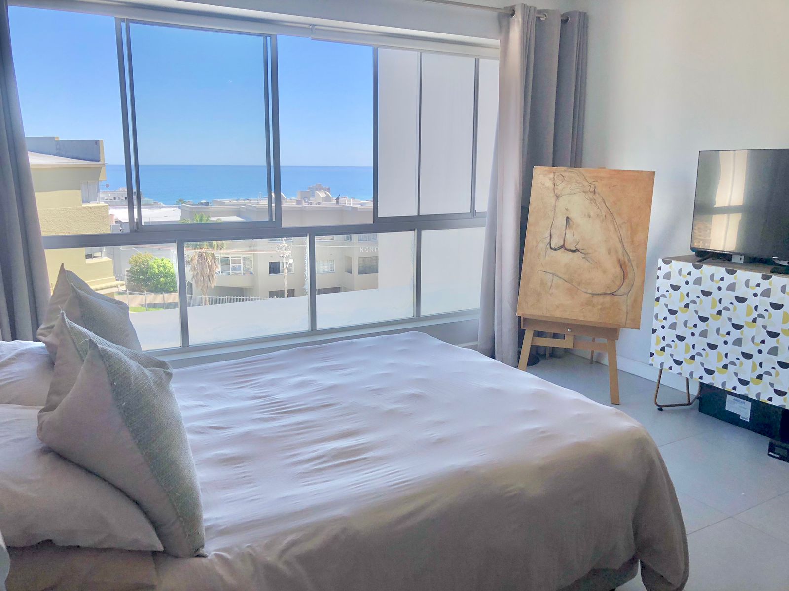 To Let 0 Bedroom Property for Rent in Sea Point Western Cape